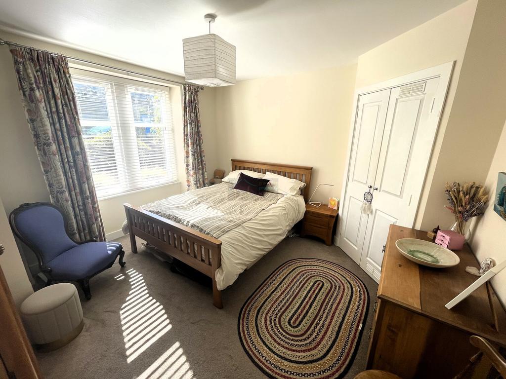 Bedroom 1a.JPG
