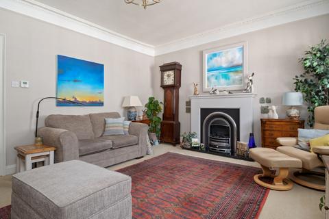 16 Atholl Street, Dunkeld, PH8 0AR
