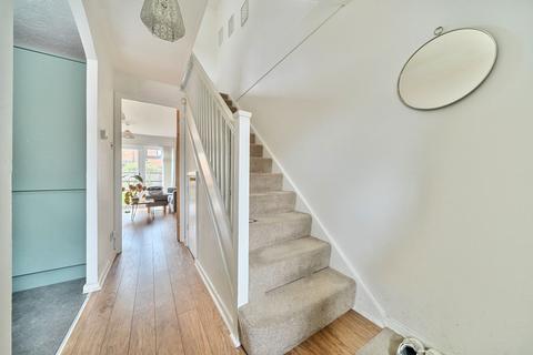 3 Tarragon Close, London, SE14 6DL