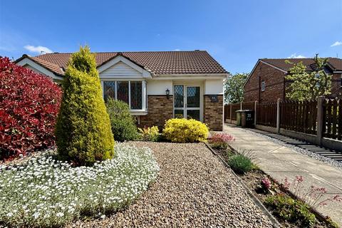 2 bedroom semi-detached bungalow for sale, Kingfisher Grove, Bradford BD8