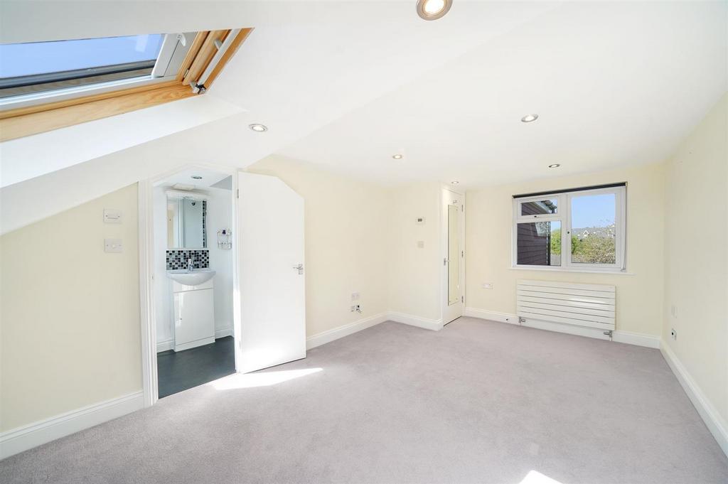 BEDROOM 1 (Loft)