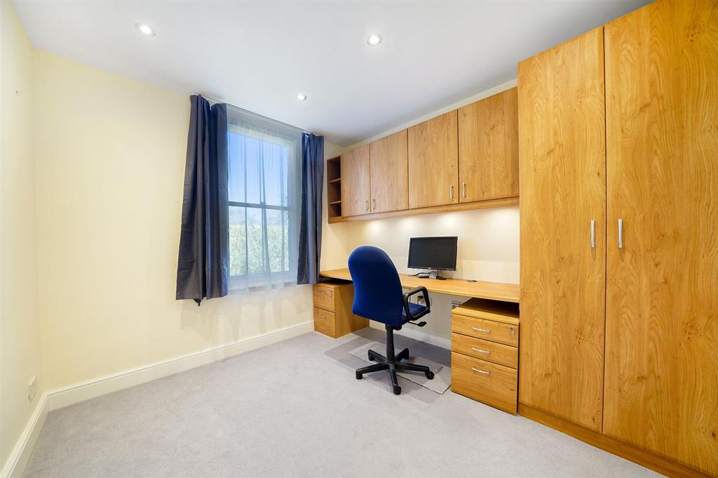 Bedroom 3 / study