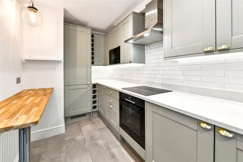 3 bedroom terraced house to rent, Rowena Crescent, London, SW11
