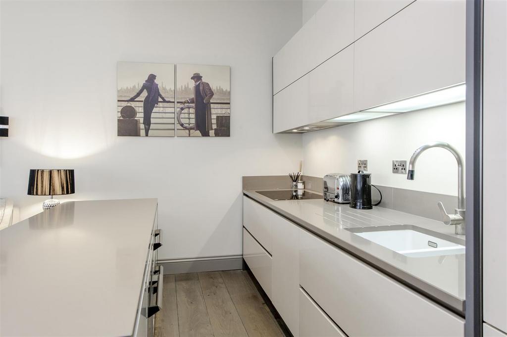 Kitchen 1.jpg