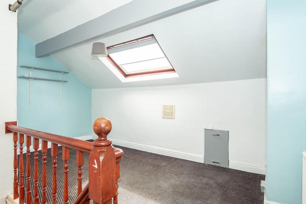 Landing/office space