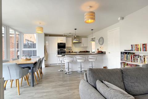4 bedroom detached house for sale, Bennett Close, Hugglescote, LE67