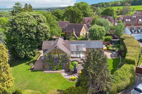 5 bedroom detached house for sale, Grange Drive, Bourne End / Wooburn Green Borders HP10