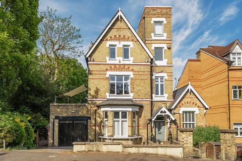 116d Crystal Palace Park Road, London, SE26 6UP