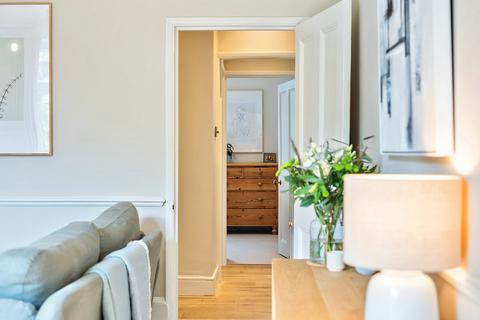 116d Crystal Palace Park Road, London, SE26 6UP