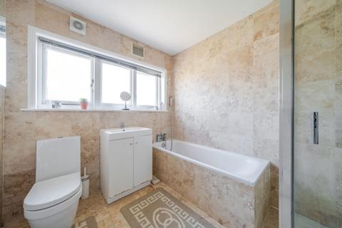 29 Monks Drive, London, W3 0EB