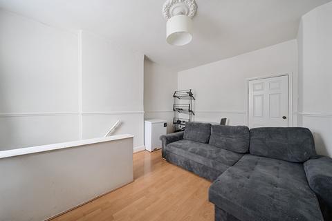 2 bedroom apartment for sale, St. Georges Parade, Perry Hill, London