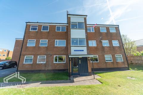 2 bedroom flat for sale, Flat Court 34, Heyhouses Court, Heyhouses Lane, Lytham St. Annes, Lancashire