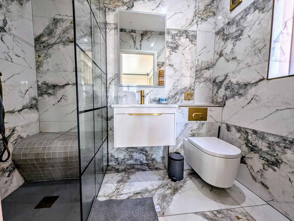 Ensuite