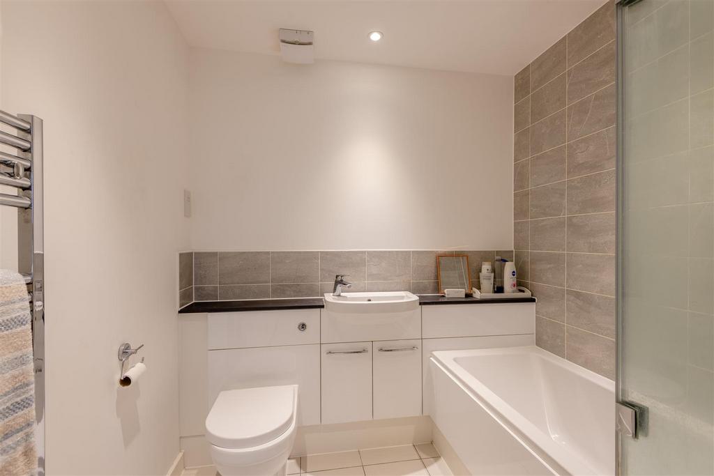8647326-interior04.jpg