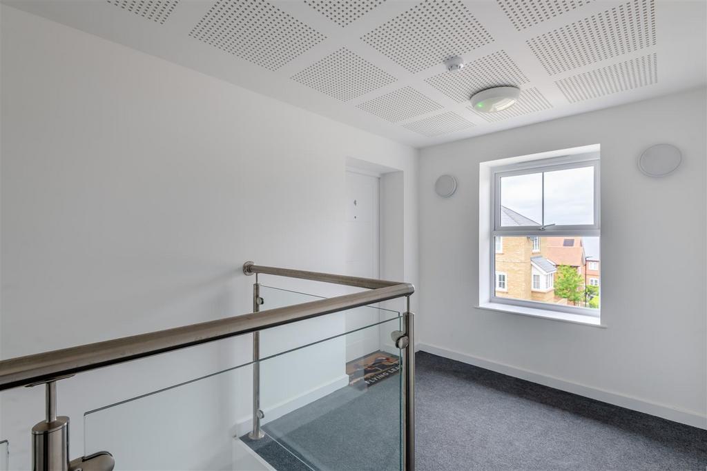 8647326-interior17.jpg