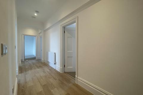 2 bedroom apartment for sale, Market Place, Cirencester, Gloucestershire, GL7