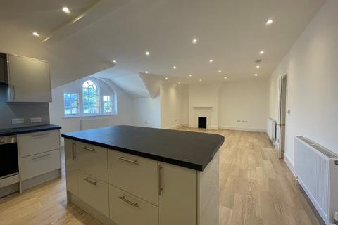 2 bedroom apartment for sale, Market Place, Cirencester, Gloucestershire, GL7