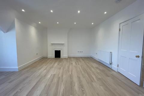 2 bedroom apartment for sale, Market Place, Cirencester, Gloucestershire, GL7