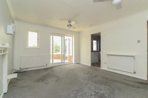 25 Broomfield Crescent, Cliftonville, Margate, CT9 3YJ