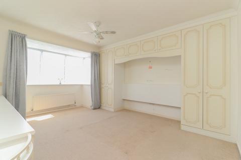 25 Broomfield Crescent, Cliftonville, Margate, CT9 3YJ