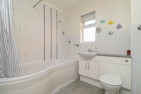 25 Broomfield Crescent, Cliftonville, Margate, CT9 3YJ