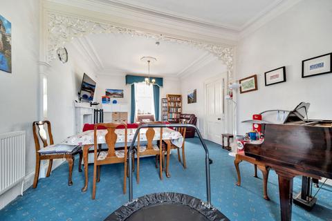 41 Ernespie Road, Castle Douglas, DG7 1LD