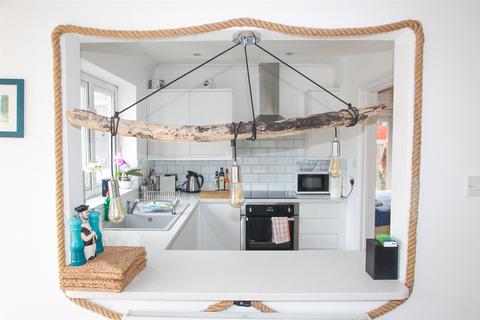 3 bedroom semi-detached house for sale, High Street, Hamble, Southampton, Hampshire, SO31