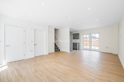 undefined, Mill Hill NW7