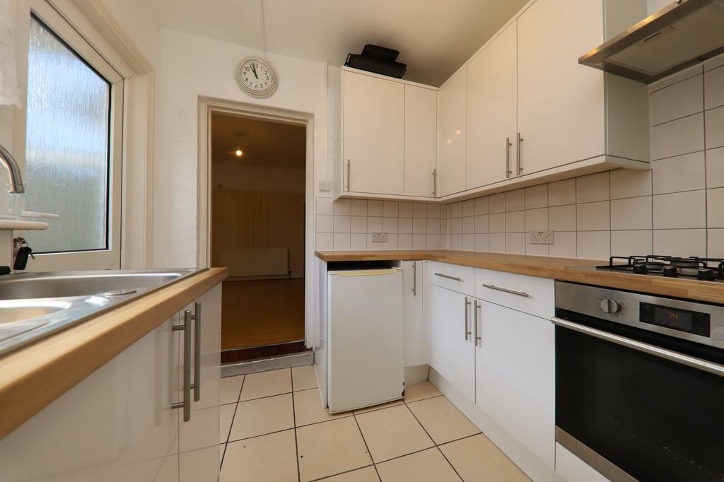 Kitchen (2)