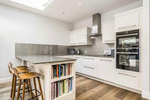 4a Mazenod Avenue, London, NW6 4LR