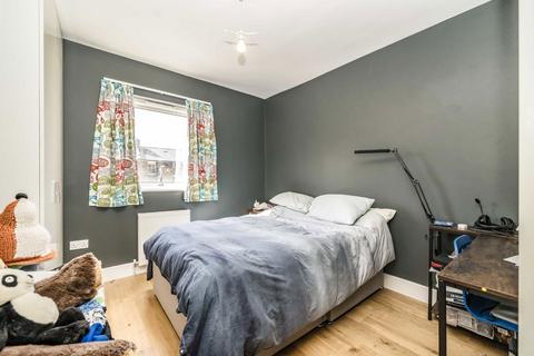 4a Mazenod Avenue, London, NW6 4LR