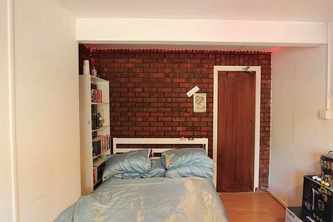6 Lodge Close, Worcester, WR2 6JL