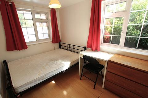 6 Lodge Close, Worcester, WR2 6JL