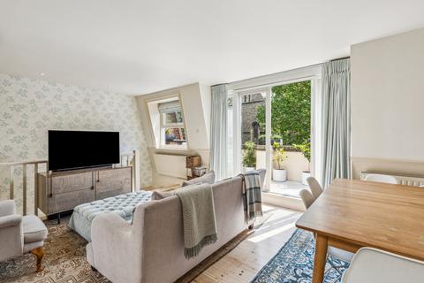 2 bedroom flat for sale, Upper Addison Gardens, London
