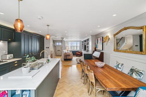 5 bedroom terraced house for sale, South End Row, London