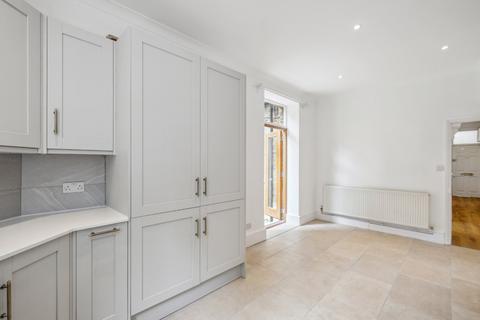 2 bedroom flat to rent, Cleveland Mansions, Widley Road, London