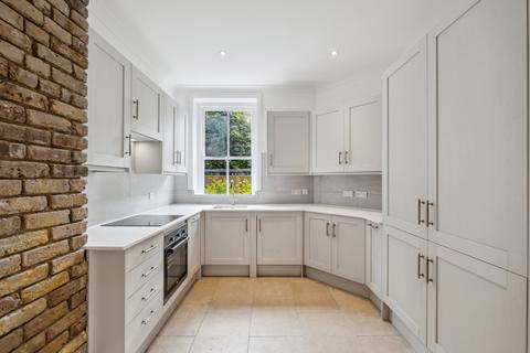 2 bedroom flat to rent, Cleveland Mansions, Widley Road, London
