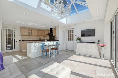 29 Connaught Way, Billericay, CM12 0UN