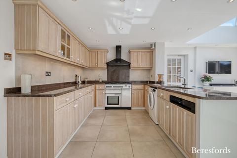 29 Connaught Way, Billericay, CM12 0UN