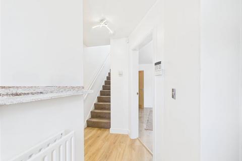 3 bedroom semi-detached house to rent, Birley Spa Close, Sheffield S12