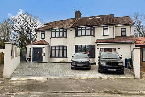 63 Ashness Gardens, Greenford, UB6 0RW