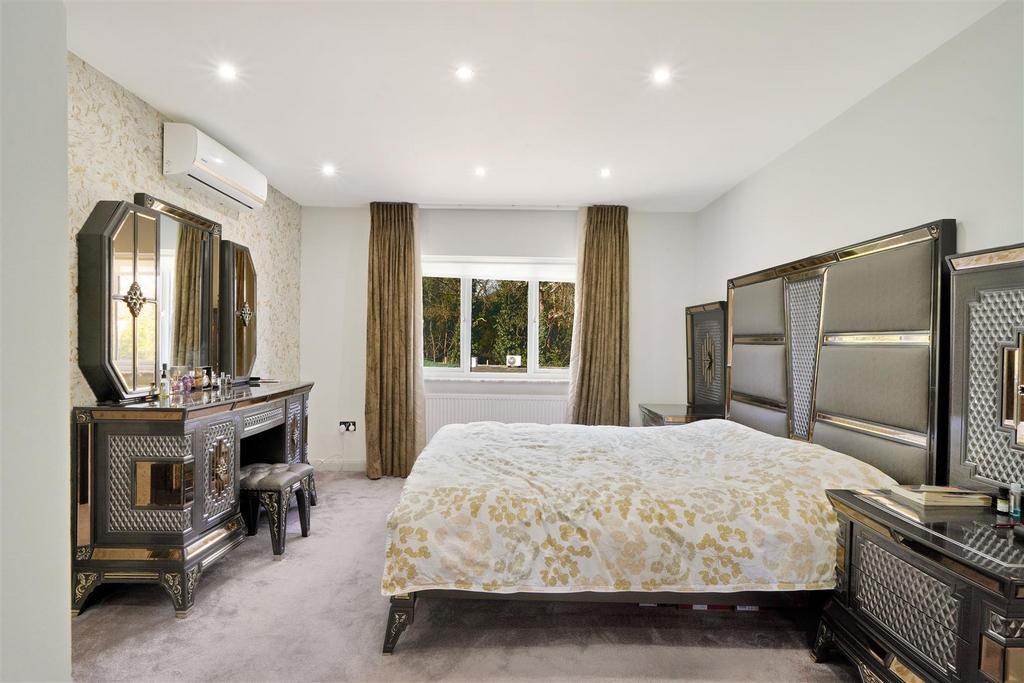63 Ashness Gardens - f DJz C8wb9fe ROr WM0rbu.jpg