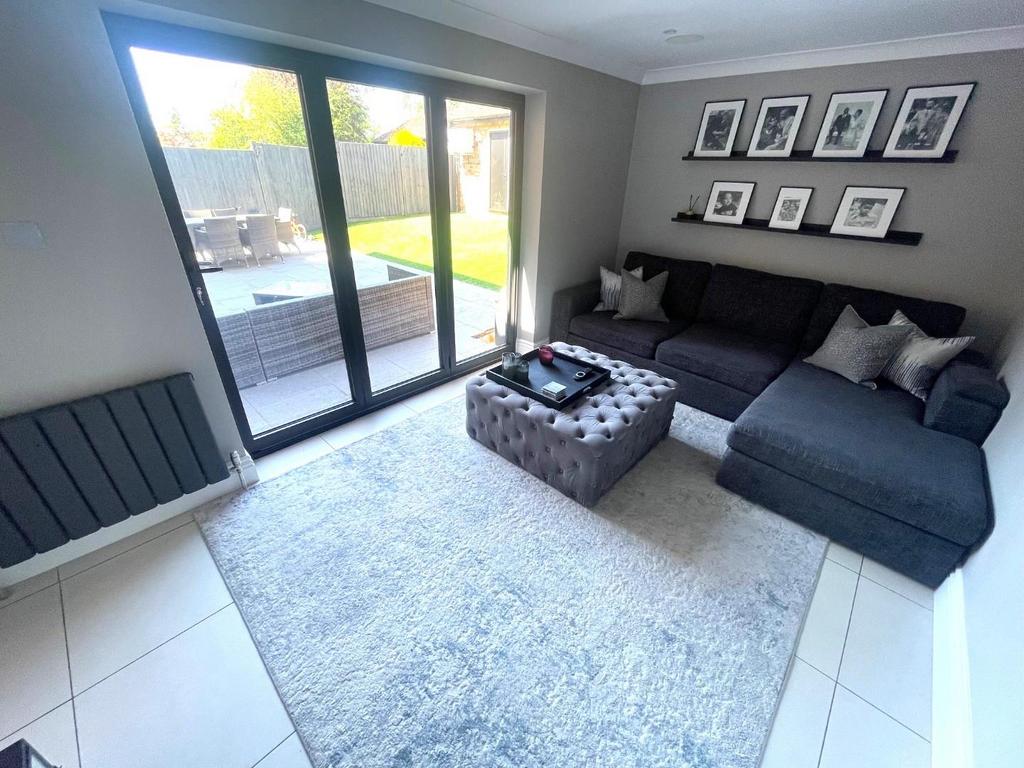 TV ROOM 1.jpg