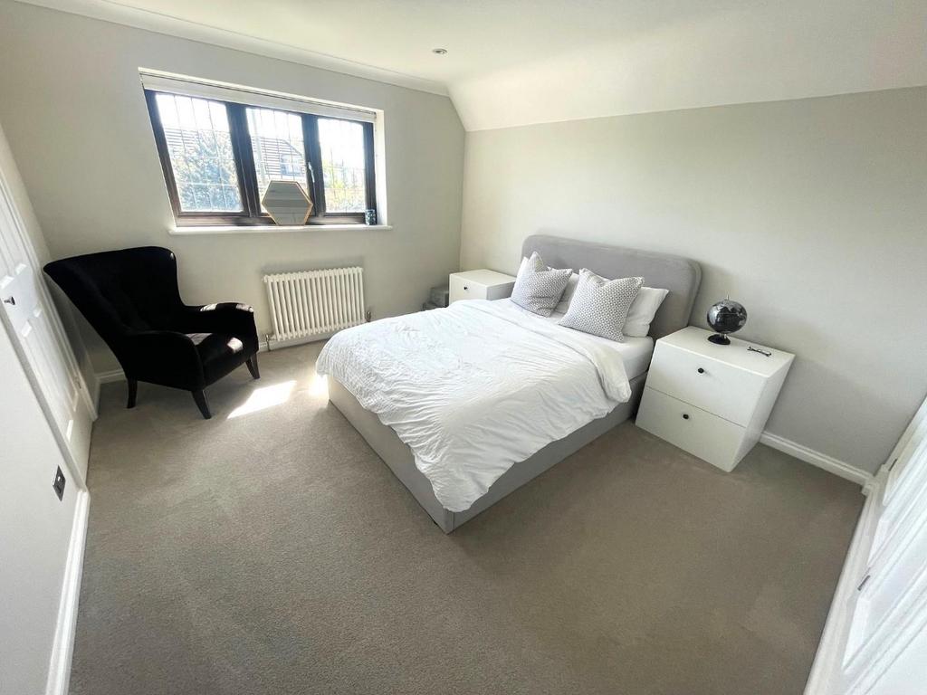 BEDROOM 3.jpg