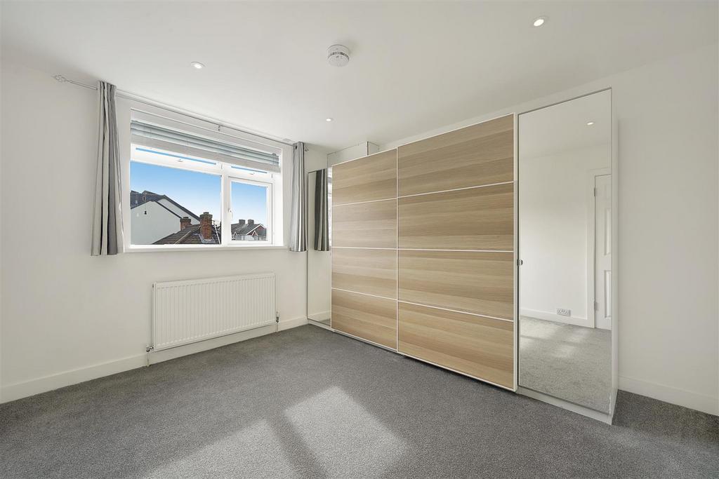 First Floor, 3 Tring Avenue - k Na OCVTVl ER3eul O5 Hp0