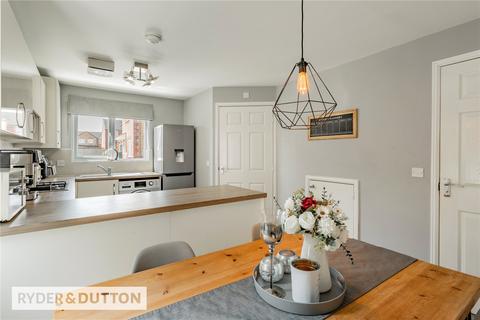 19 Baron Avenue, Ashton-under-lyne, OL6 8EF