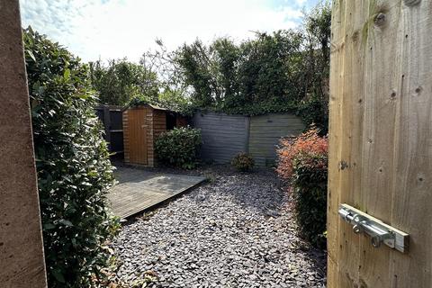 17 Devonish Close, Alcester, B49 6EG