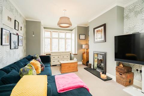 6 Chessel Close, Sheffield, S8 8SS
