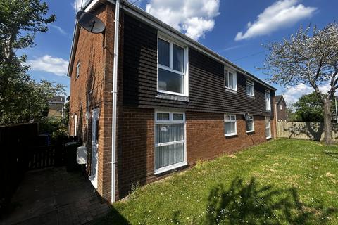 2 bedroom flat for sale, Stanton Avenue, Newsham farm, Blyth, Northumberland, NE24 4PL