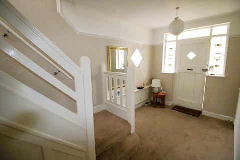 3 bedroom semi-detached house for sale, Lichfield Terrace, Upminster RM14